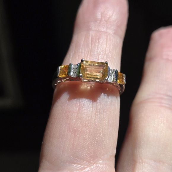 10k white gold Emerald cut citrine & diamond ring sz8 - Picture 3 of 13
